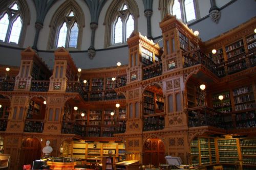 Библиотека и Архив Канады