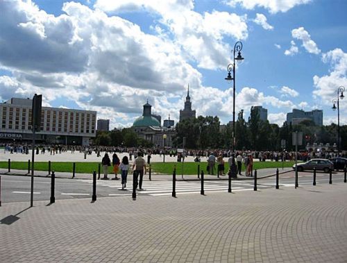 Площадь имени Юзефа Пилсудского в Варшаве